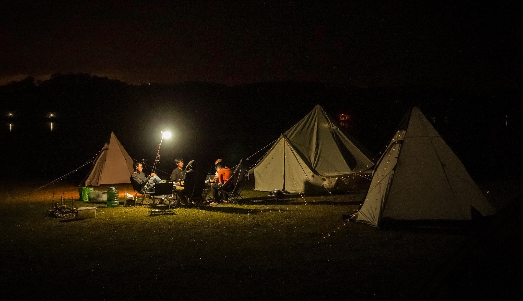 Du lịch Đà Lạt: Bầu trời đầy sao khi cắm trại giữa rừng