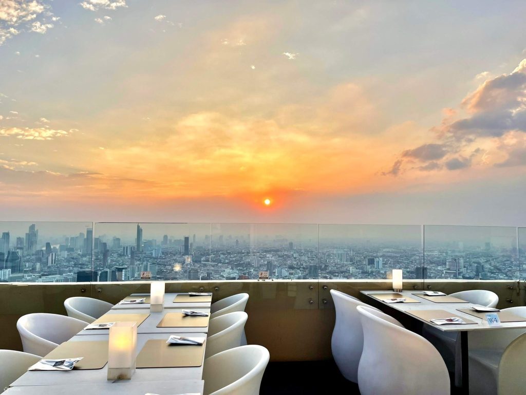 Tour du lịch Thái Lan: Bangkok gợi ý lịch trình và những địa điểm không thể bỏ qua 20 Lịch trình tour du lịch Thái Lan, ngắm hoàng hôn Baiyoke Sky