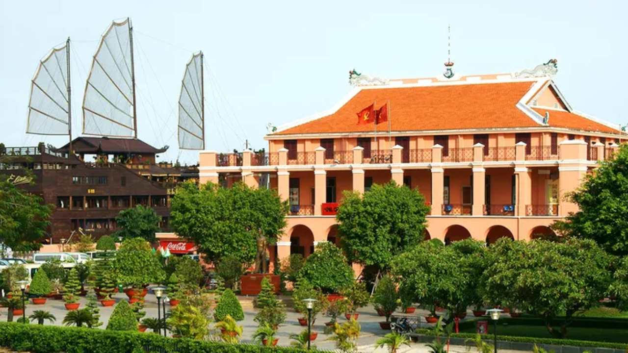 Tham quan 5 bảo tàng TP.HCM - Tái hiện lịch sử một cách chân thật 6 Tham quan bảo tàng TP.HCM - Bảo tàng Hồ Chí Minh - chi nhánh TP.HCM