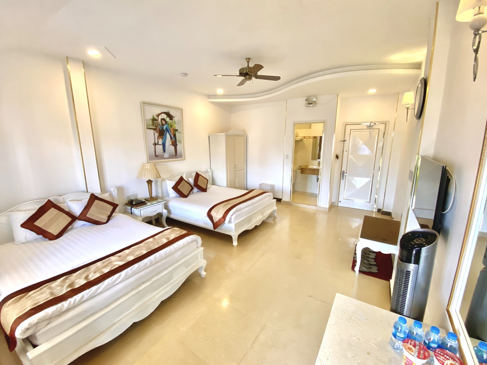 Top 10 Affordable Hotels in Da Lat Under $20 Near the Da Lat Night Market 6 Tulip City View Hotel