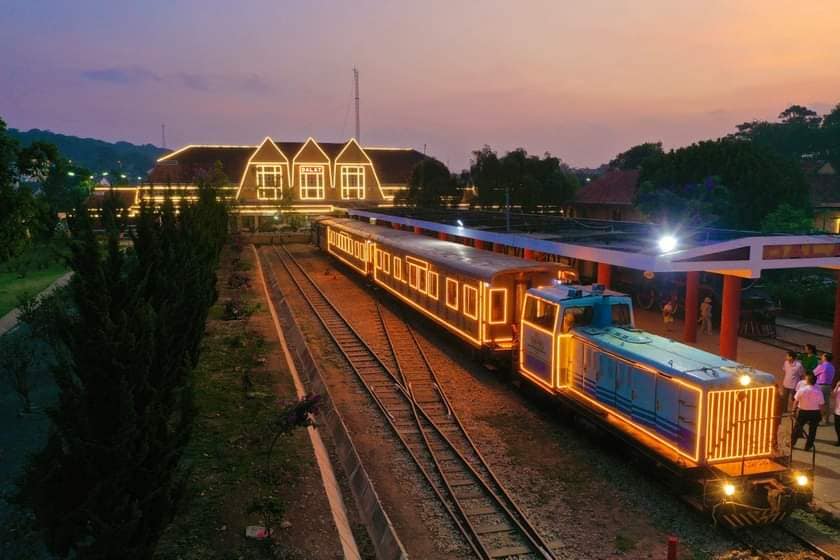 Top 20 địa điểm du lịch Đà Lạt 2025 - Hướng dẫn chi tiết nhất 10 Ga Đà lạt