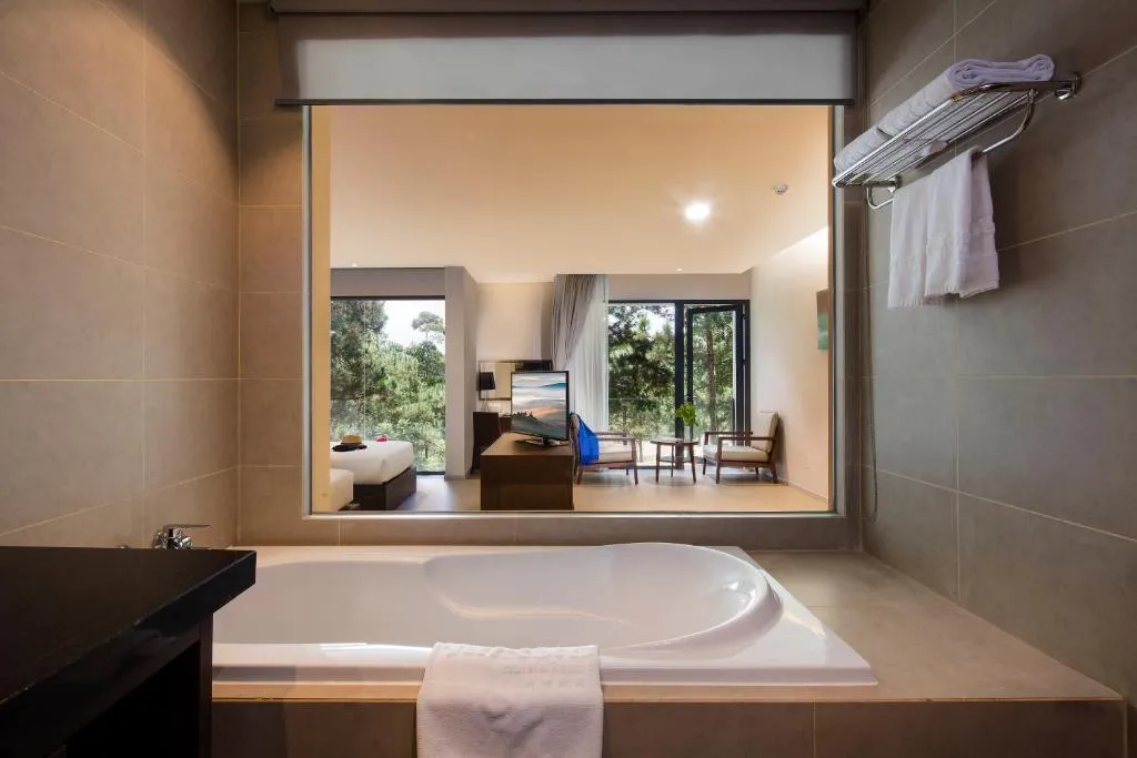 Luxury Hotels in Da Lat : Terracotta Hotel & Resort Dalat
