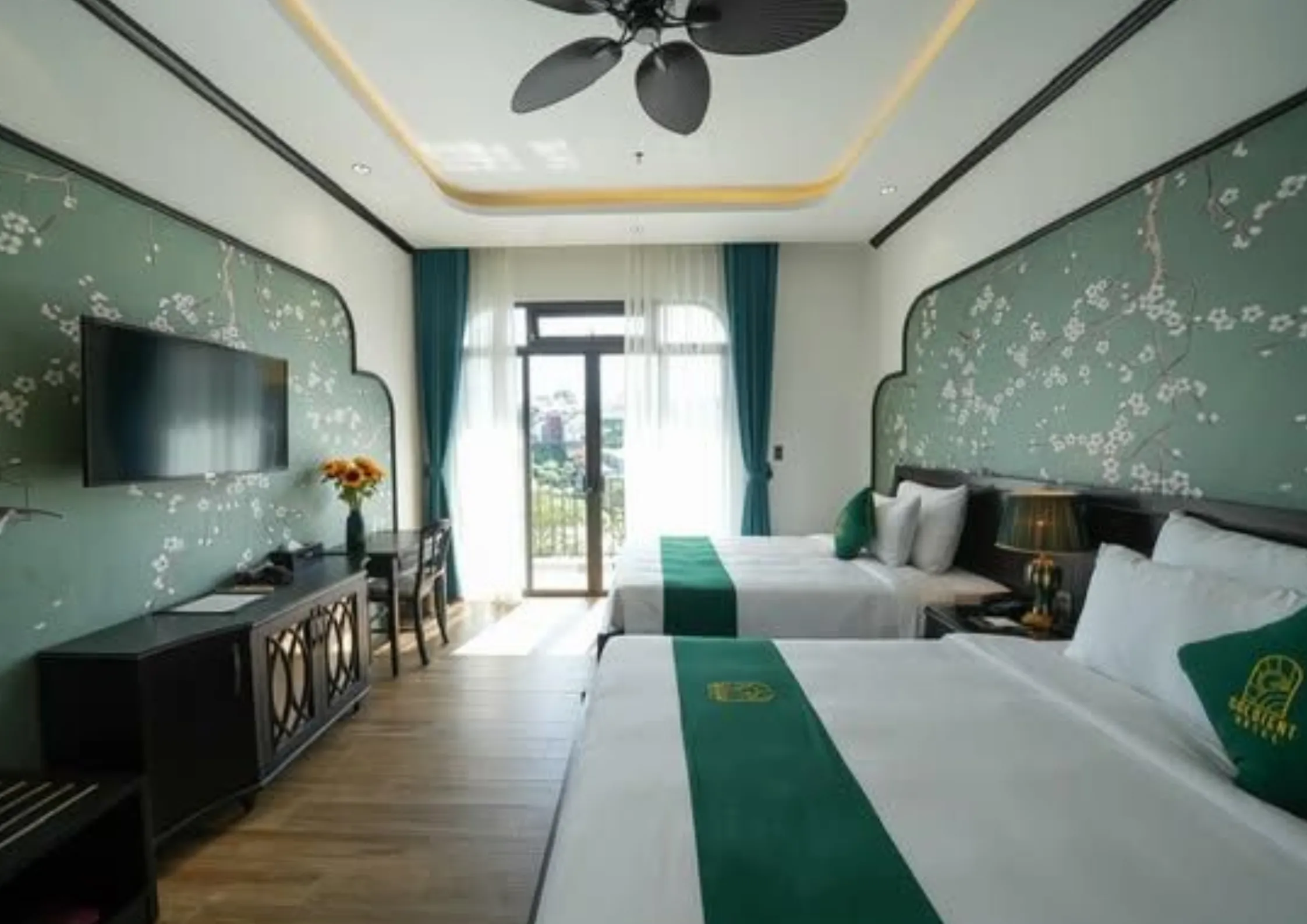Top 8 khách sạn Đà Lạt luxury được nhiều khách hàng chọn lựa nhất 2025 26 Không gian phòng ngủ tại Goldient Boutique Hotel