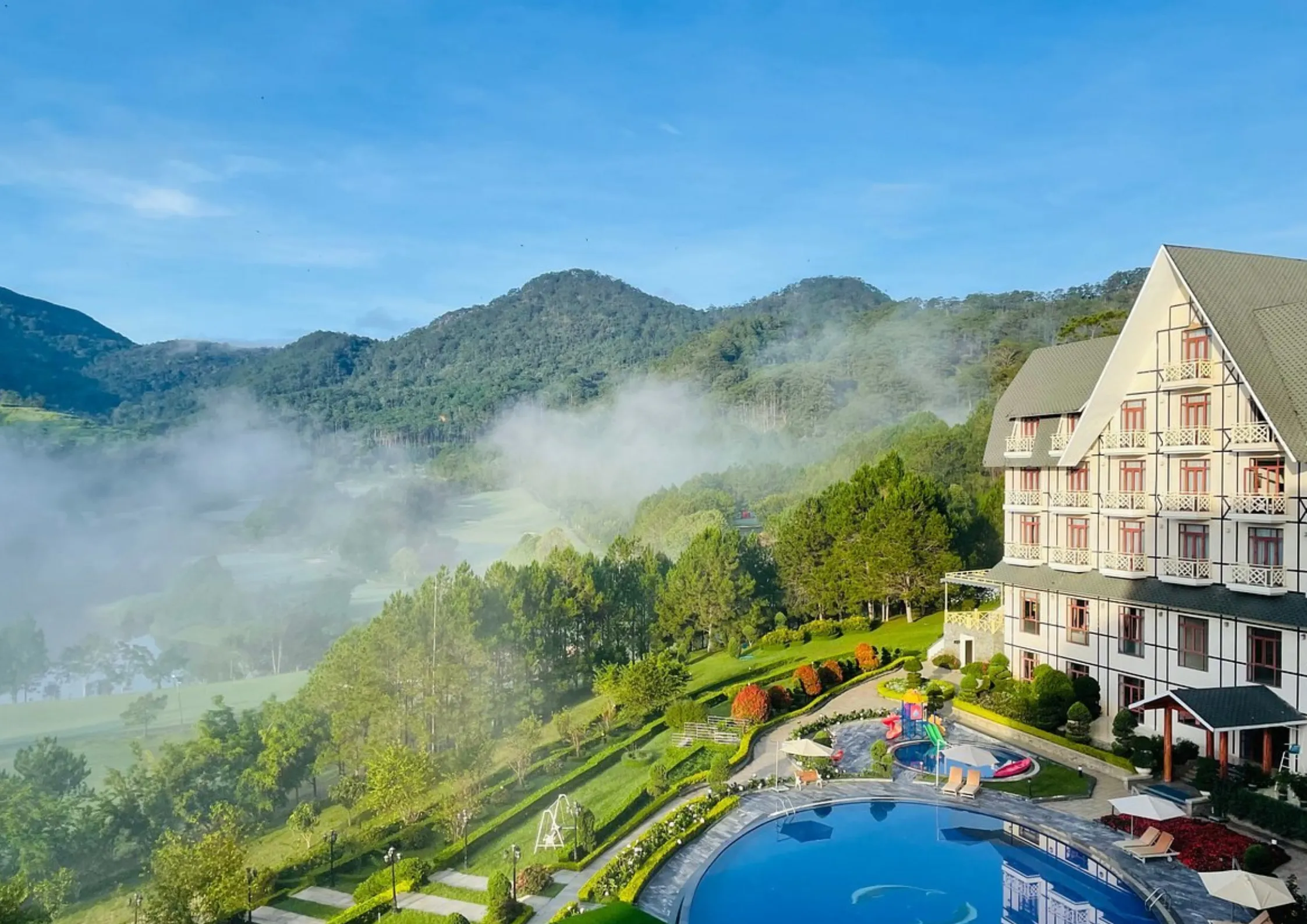 Top 8 khách sạn Đà Lạt luxury được nhiều khách hàng chọn lựa nhất 2025 17 Swiss-Belresort Tuyen Lam Dalat, khách sạn Đà Lạt luxury nổi tiếng