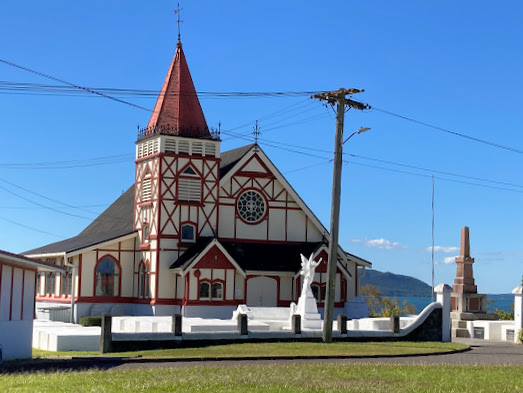 Road Trip Around New Zealand: Rotorua 7 Ohinemutu Village new zealand